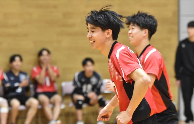 �k������